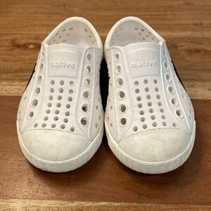 Native Jefferson Circle Block Dot Slip Ons-C5